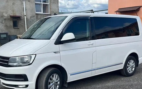 Volkswagen Caravelle T6 рестайлинг, 2018 год, 3 300 000 рублей, 3 фотография