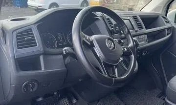 Volkswagen Caravelle T6 рестайлинг, 2018 год, 3 300 000 рублей, 7 фотография