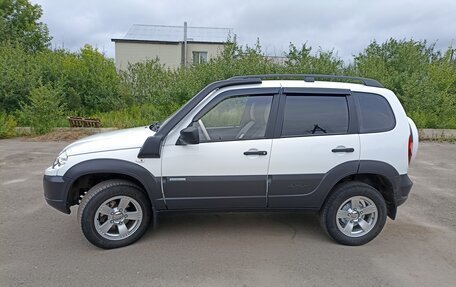 Chevrolet Niva I рестайлинг, 2014 год, 800 000 рублей, 24 фотография