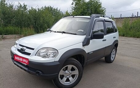Chevrolet Niva I рестайлинг, 2014 год, 800 000 рублей, 17 фотография