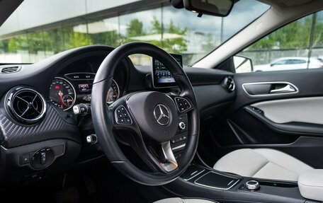 Mercedes-Benz GLA, 2018 год, 2 629 000 рублей, 14 фотография