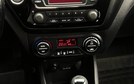 KIA Rio III рестайлинг, 2013 год, 910 000 рублей, 12 фотография