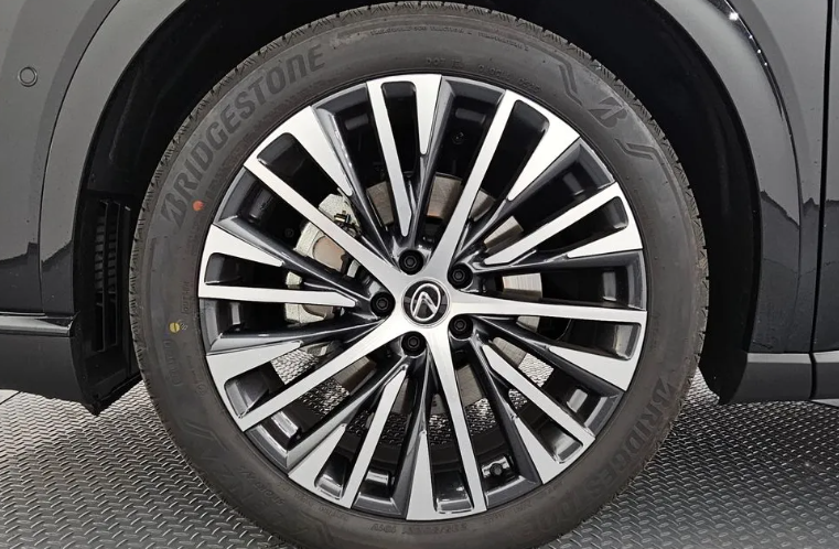 Lexus RX IV рестайлинг, 2024 год, 9 910 000 рублей, 5 фотография