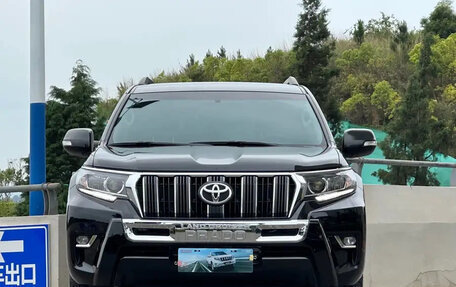 Toyota Land Cruiser Prado 150 рестайлинг 2, 2024 год, 6 150 333 рублей, 3 фотография