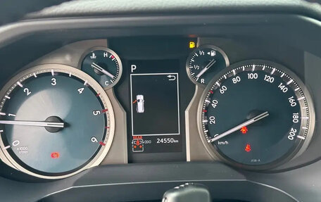 Toyota Land Cruiser Prado 150 рестайлинг 2, 2024 год, 6 150 333 рублей, 10 фотография