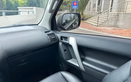 Toyota Land Cruiser Prado 150 рестайлинг 2, 2024 год, 6 150 333 рублей, 14 фотография