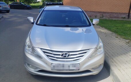 Hyundai Sonata VI, 2012 год, 1 050 000 рублей, 2 фотография
