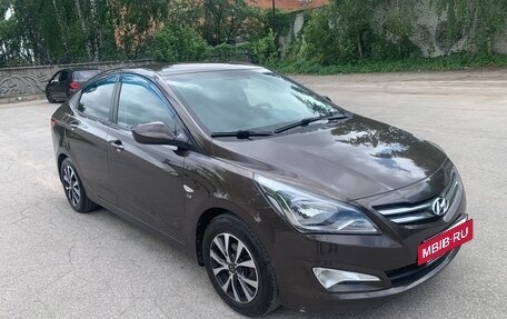 Hyundai Solaris II рестайлинг, 2015 год, 890 000 рублей, 3 фотография