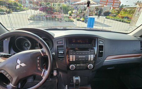Mitsubishi Pajero IV, 2007 год, 1 023 000 рублей, 10 фотография