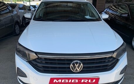 Volkswagen Polo VI (EU Market), 2021 год, 1 380 000 рублей, 2 фотография