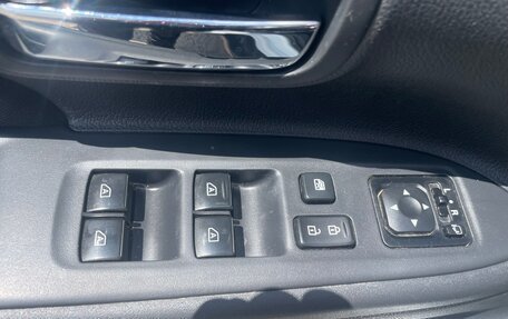 Mitsubishi Outlander III рестайлинг 3, 2021 год, 2 150 000 рублей, 12 фотография