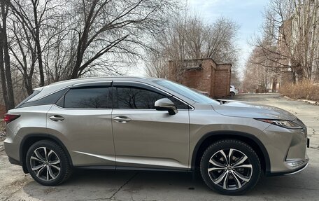 Lexus RX IV рестайлинг, 2021 год, 5 700 000 рублей, 4 фотография