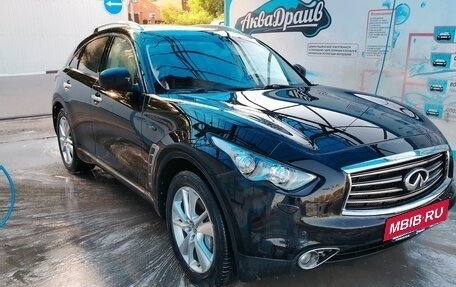 Infiniti FX II, 2012 год, 1 720 000 рублей, 2 фотография