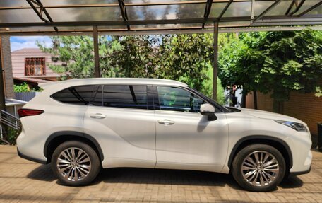 Toyota Highlander, 2025 год, 5 400 000 рублей, 3 фотография