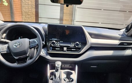 Toyota Highlander, 2025 год, 5 400 000 рублей, 8 фотография