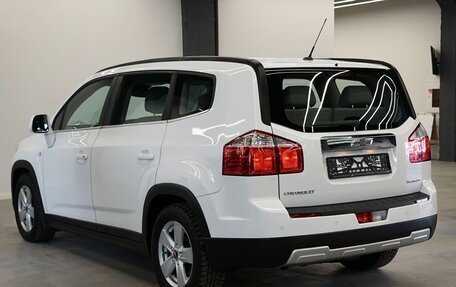 Chevrolet Orlando I, 2014 год, 1 095 000 рублей, 4 фотография