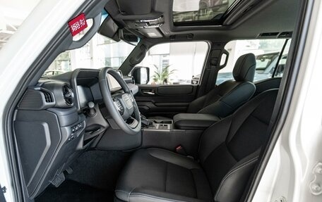 Toyota Land Cruiser Prado, 2024 год, 11 090 000 рублей, 14 фотография