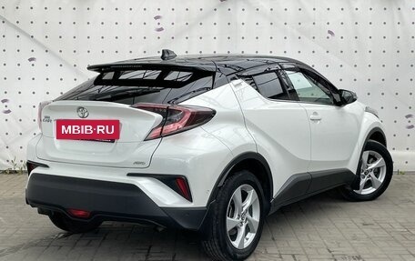 Toyota C-HR I рестайлинг, 2019 год, 2 200 000 рублей, 4 фотография