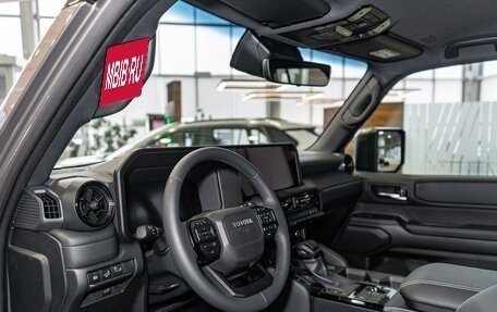 Toyota Land Cruiser Prado, 2024 год, 9 290 000 рублей, 12 фотография