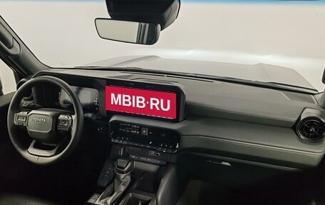 Toyota Land Cruiser Prado, 2024 год, 10 490 000 рублей, 11 фотография
