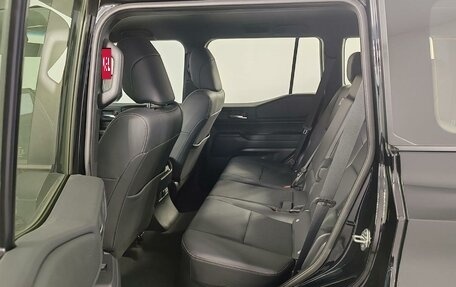 Toyota Land Cruiser Prado, 2024 год, 10 490 000 рублей, 12 фотография