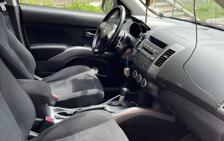 Mitsubishi Outlander III рестайлинг 3, 2007 год, 950 000 рублей, 6 фотография