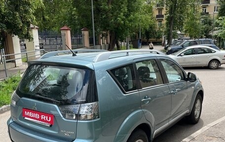 Mitsubishi Outlander III рестайлинг 3, 2007 год, 950 000 рублей, 2 фотография