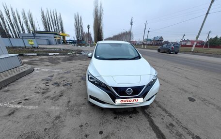 Nissan Leaf II, 2018 год, 1 500 000 рублей, 2 фотография