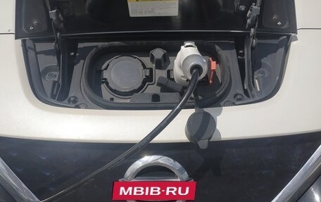 Nissan Leaf II, 2018 год, 1 500 000 рублей, 8 фотография