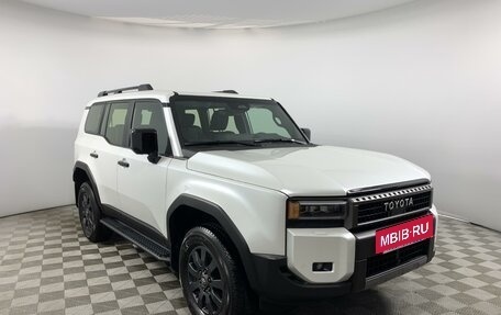 Toyota Land Cruiser Prado, 2024 год, 11 090 000 рублей, 3 фотография