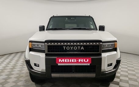 Toyota Land Cruiser Prado, 2024 год, 12 290 000 рублей, 2 фотография