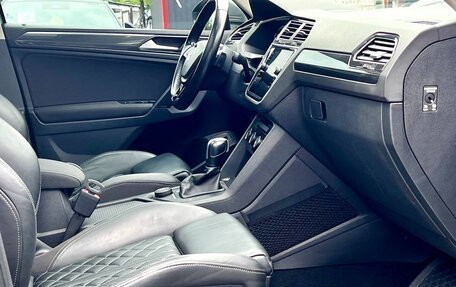 Volkswagen Tiguan II, 2019 год, 3 150 000 рублей, 22 фотография