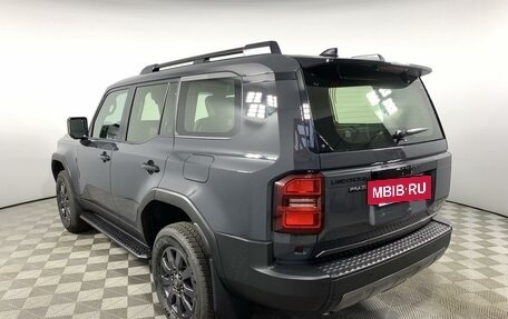 Toyota Land Cruiser Prado, 2024 год, 11 090 000 рублей, 7 фотография