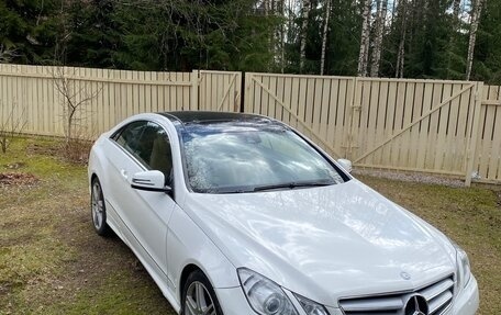 Mercedes-Benz E-Класс, 2013 год, 1 590 000 рублей, 4 фотография