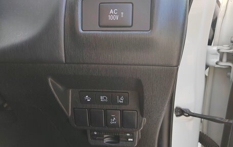 Toyota Prius Alpha I (ZVW40/41), 2014 год, 1 500 000 рублей, 7 фотография