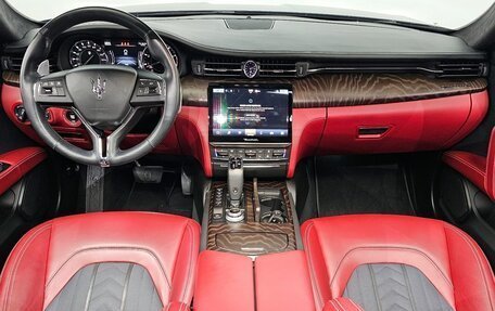 Maserati Quattroporte VI, 2021 год, 5 780 000 рублей, 7 фотография