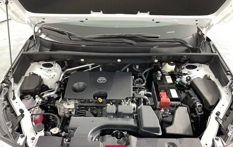 Toyota RAV4, 2024 год, 4 650 000 рублей, 9 фотография