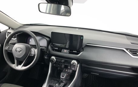 Toyota RAV4, 2024 год, 4 650 000 рублей, 11 фотография