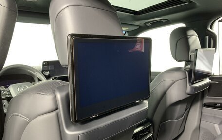 Lexus LX, 2024 год, 21 380 000 рублей, 14 фотография