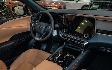 Lexus RX IV рестайлинг, 2024 год, 11 850 000 рублей, 17 фотография