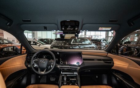 Lexus RX IV рестайлинг, 2024 год, 11 850 000 рублей, 16 фотография