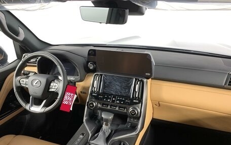 Lexus LX, 2024 год, 24 190 000 рублей, 10 фотография