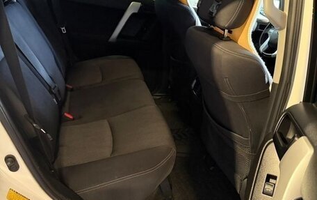 Toyota Land Cruiser Prado 150 рестайлинг 2, 2016 год, 3 395 000 рублей, 7 фотография