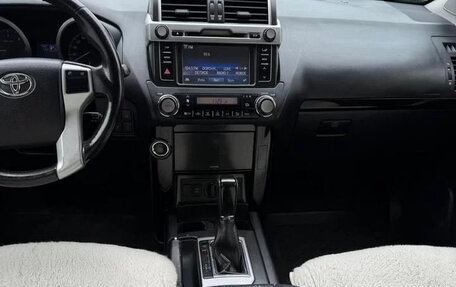 Toyota Land Cruiser Prado 150 рестайлинг 2, 2016 год, 3 395 000 рублей, 4 фотография