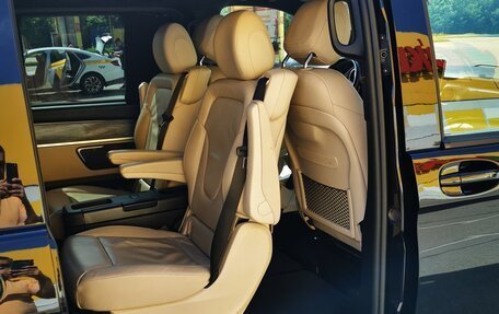 Mercedes-Benz V-Класс, 2019 год, 5 300 000 рублей, 22 фотография