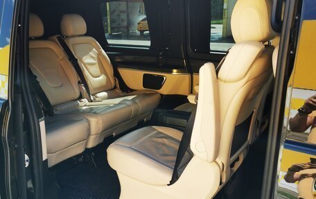 Mercedes-Benz V-Класс, 2019 год, 5 300 000 рублей, 23 фотография