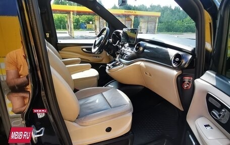 Mercedes-Benz V-Класс, 2019 год, 5 300 000 рублей, 18 фотография