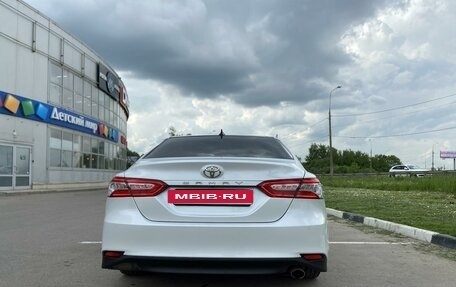 Toyota Camry, 2018 год, 2 770 000 рублей, 3 фотография