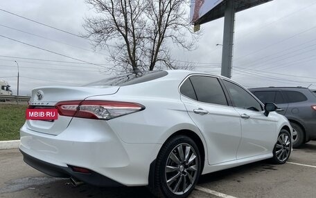 Toyota Camry, 2018 год, 2 770 000 рублей, 4 фотография