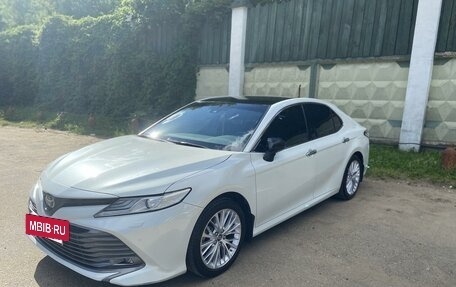 Toyota Camry, 2018 год, 2 770 000 рублей, 8 фотография